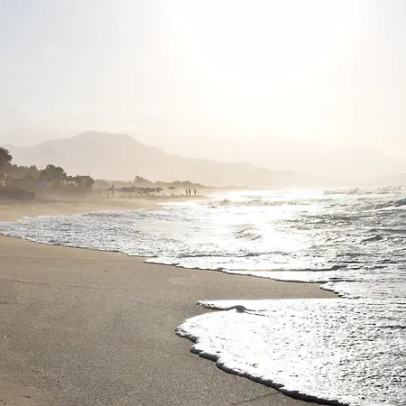 Pretty In Grays * Loutra (Crete)