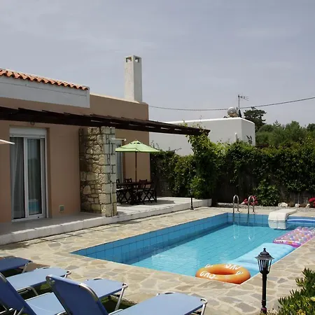 Pretty In Grays Loutra (Crete)
